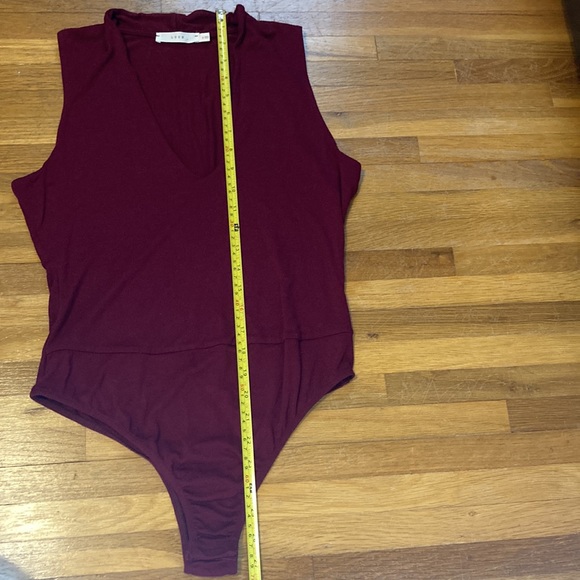*last chance!!* LUSH | Women’s maroon deep v-neck sleeveless tank top bodysuit - Picture 6 of 15